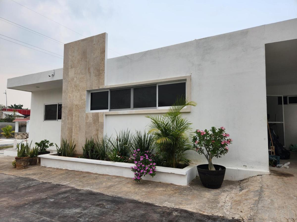 Pergola'S Road House Villa Campeche Exteriör bild